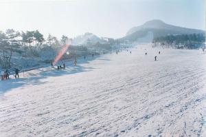 Huatian Wujimi Ski Resort